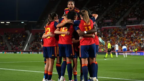 Goleada deixa Espanha perto da classificação – Foto: Rafa Babot/Getty Images