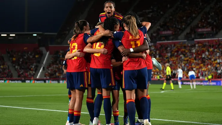Goleada deixa Espanha perto da classificação - Foto: Rafa Babot/Getty Images