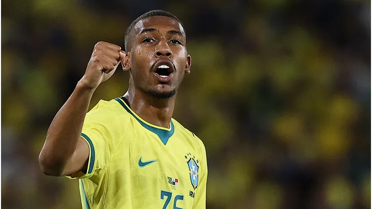 Liverpool conta com Iraola para contratar Rayan em janeiro de 2027. (Foto: Wagner Meier/Getty Images)