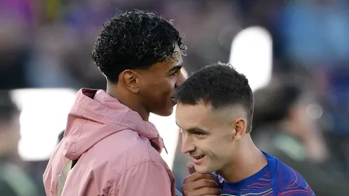 Barcelona tentará negociar Marc Casadó após decisão do volante (Photo by David Ramos/Getty Images)