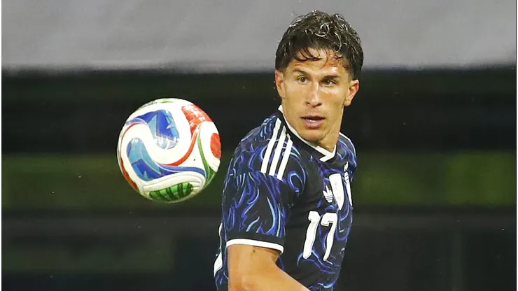 Giuliano Simeone em jogo da Argentina. Foto: Marcos Brindicci/Getty Images