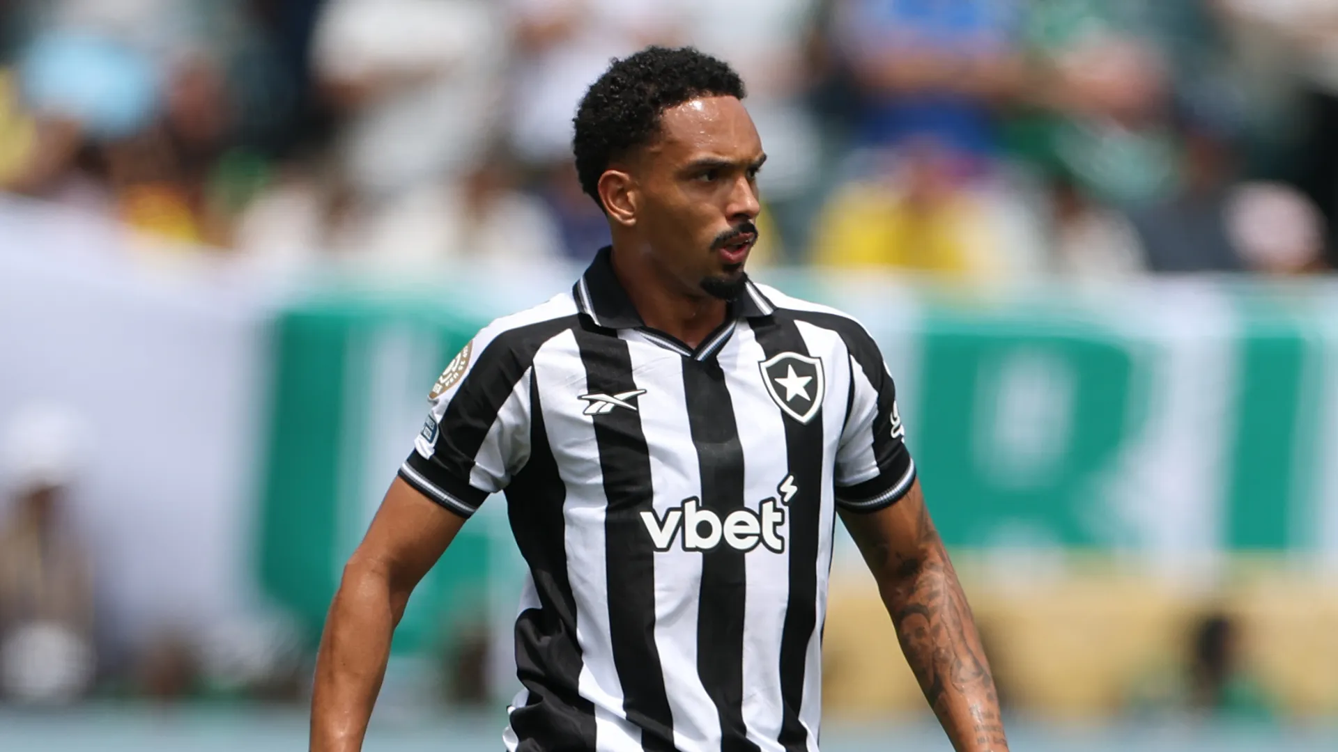 Vitinho em jogo do Botafogo