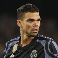 Pepe deve ser membro da comissão técnica de José Mourinho