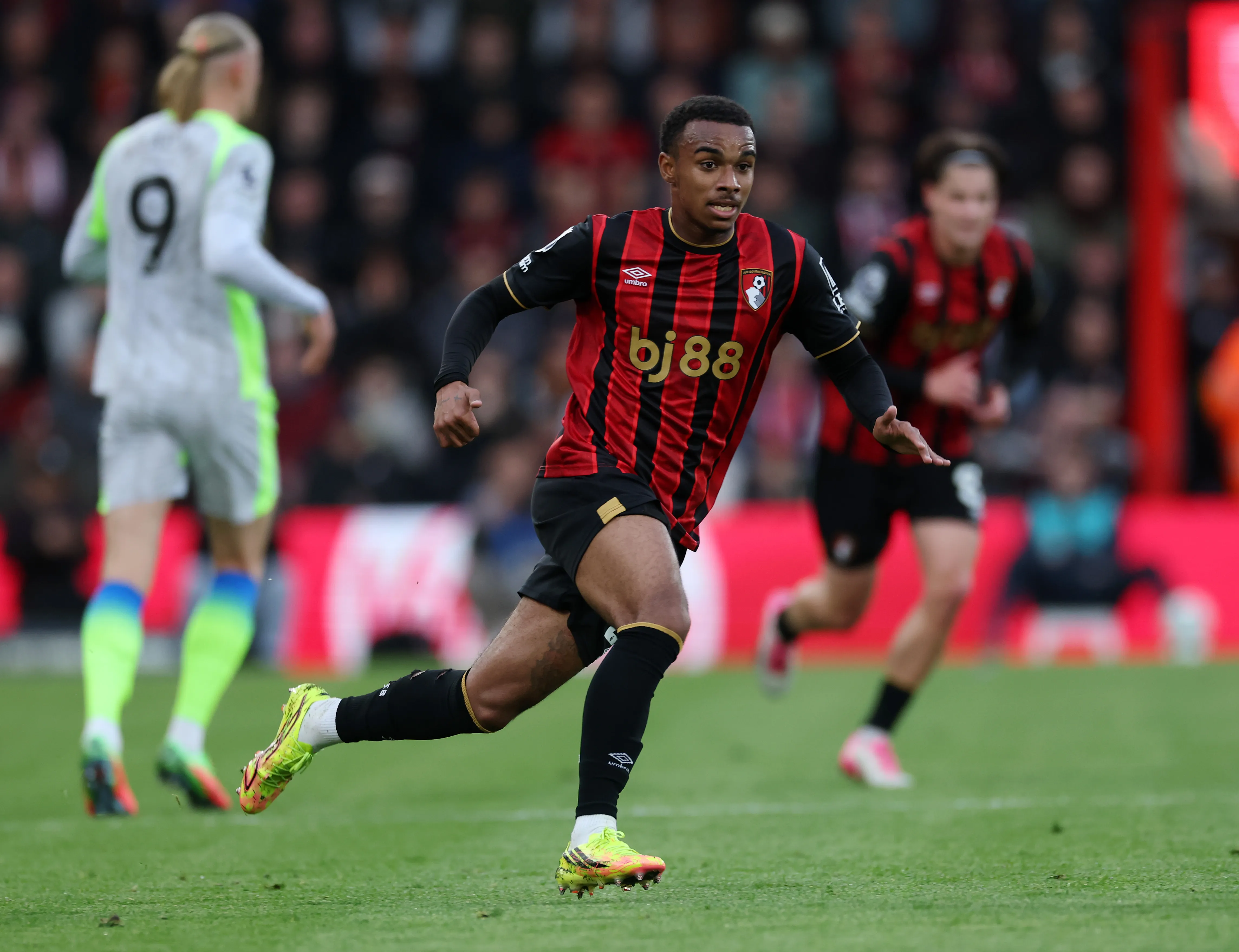 Eli Junior em partida do Bournemouth. (Photo by Eddie Keogh/Getty Images)