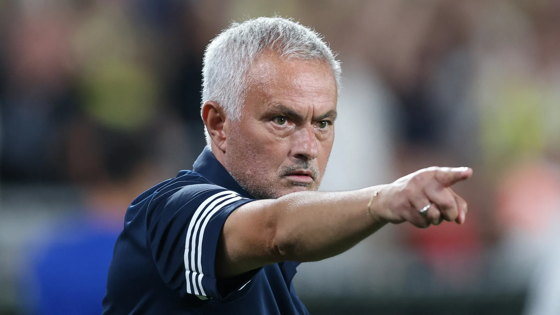 Mourinho durante treino