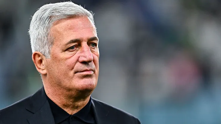 Vladimir Petkovic renovou com a seleção da Argélia