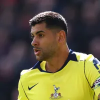 Manchester United estuda oferta por Cuti Romero, do Tottenham