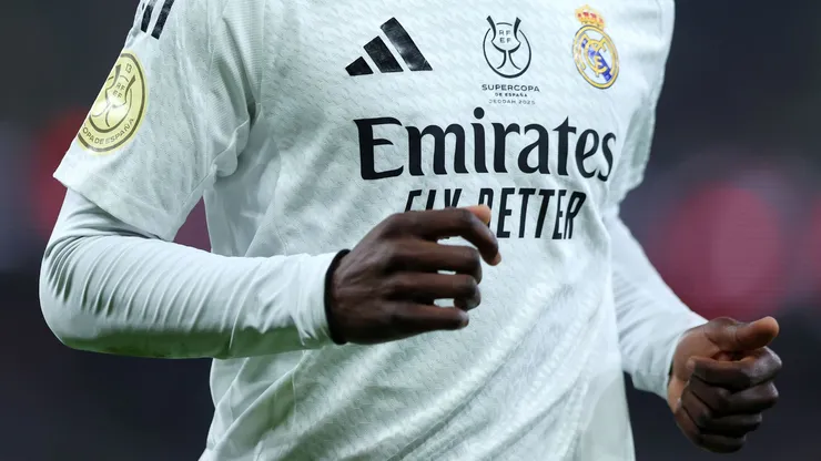 Emirates segue patrocinando o Real Madrid