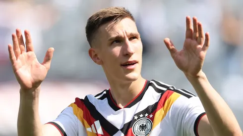 Nico Schlotterbeck pela Seleção. (Foto: Alexander Hassenstein/Getty Images)