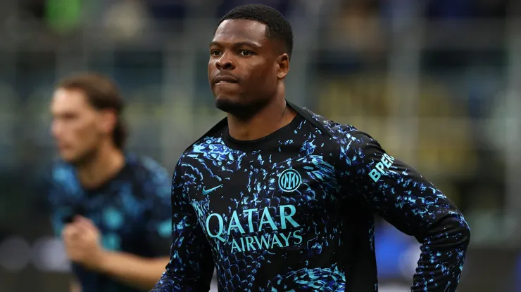 Dumfries em jogo da Inter de Milão
