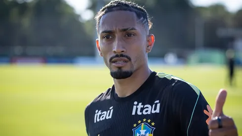 Raphinha em um treino pela Seleção Brasileira. Foto: Ira L. Black/Getty Images