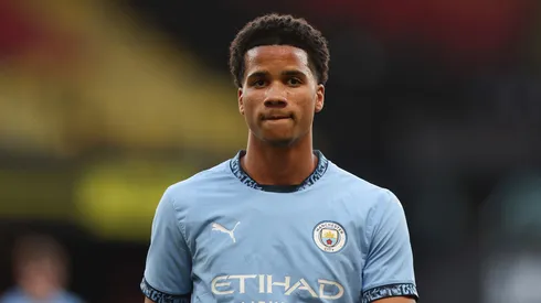 Mukasa renovou com o Manchester City