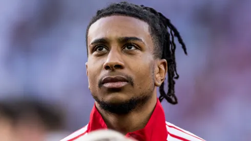 Bayern topa negociar Olise, alvo do Real Madrid, mas com condição bilionária. Foto: IMAGO / Beautiful Sports International