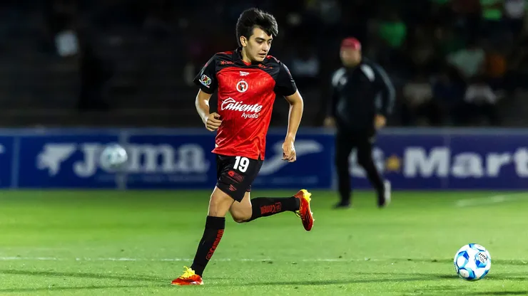 Gilberto Mora renovou com o Tijuana