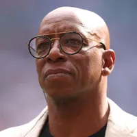 Ian Wright vê caos na Copa após veto a árbitro
