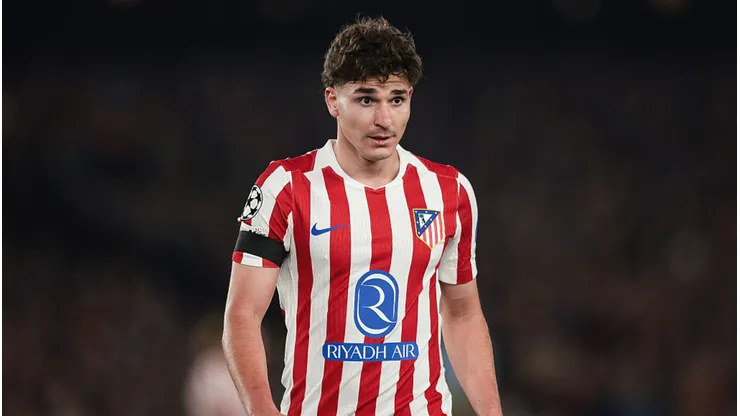 Julián Álvarez vive problemas com Simeone no Atlético de Madrid. Eric Alonso/Getty Images.