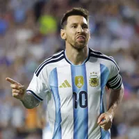 Argentina vence Islândia com gol de Messi