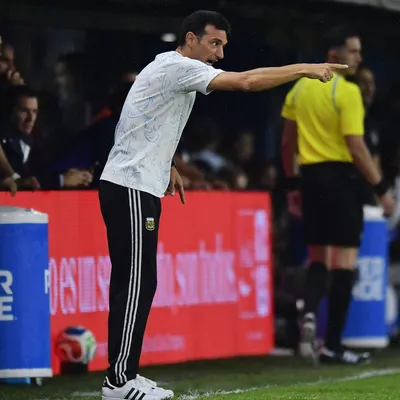 Scaloni elogia esforço de Messi e confirma dupla na Copa 2026