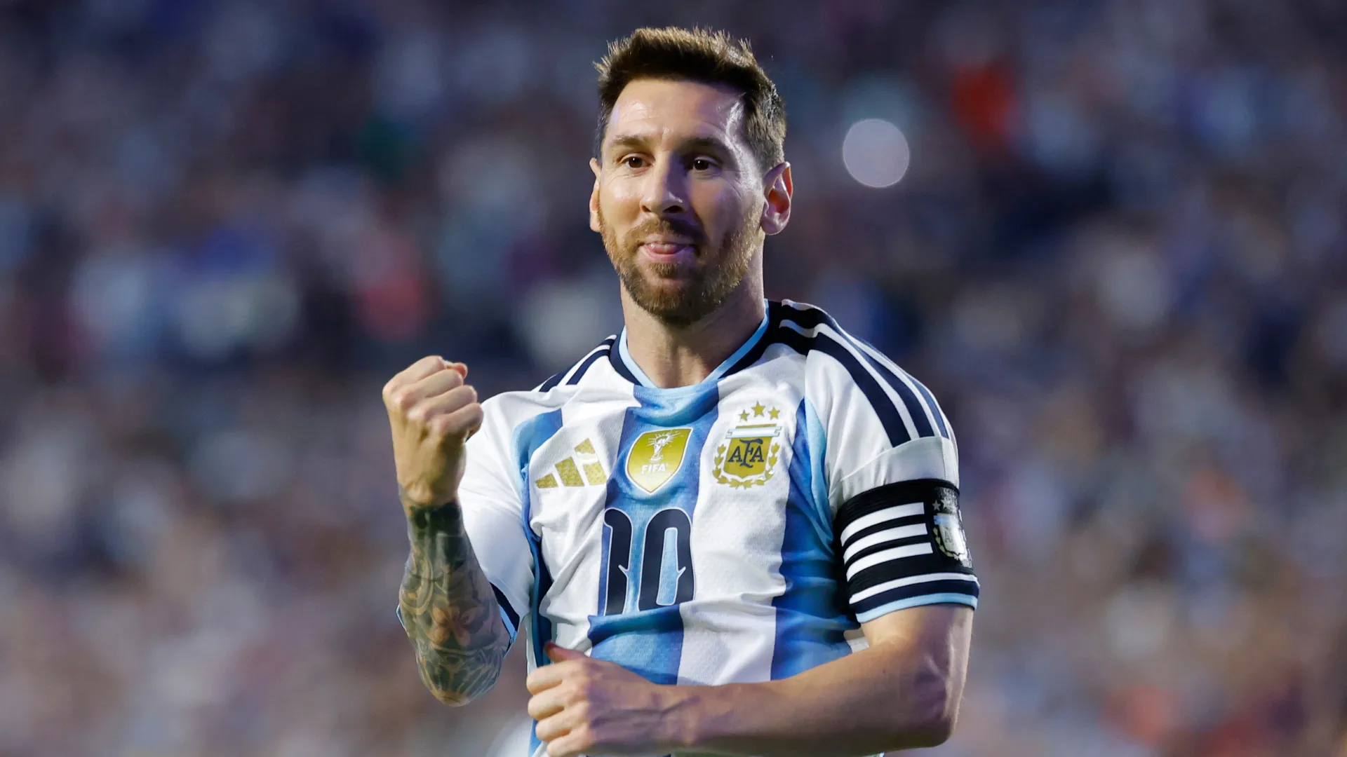 Lionel Messi comemora gol pela Argentina