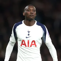 Tottenham entra na briga com a Juventus por Kolo Muani