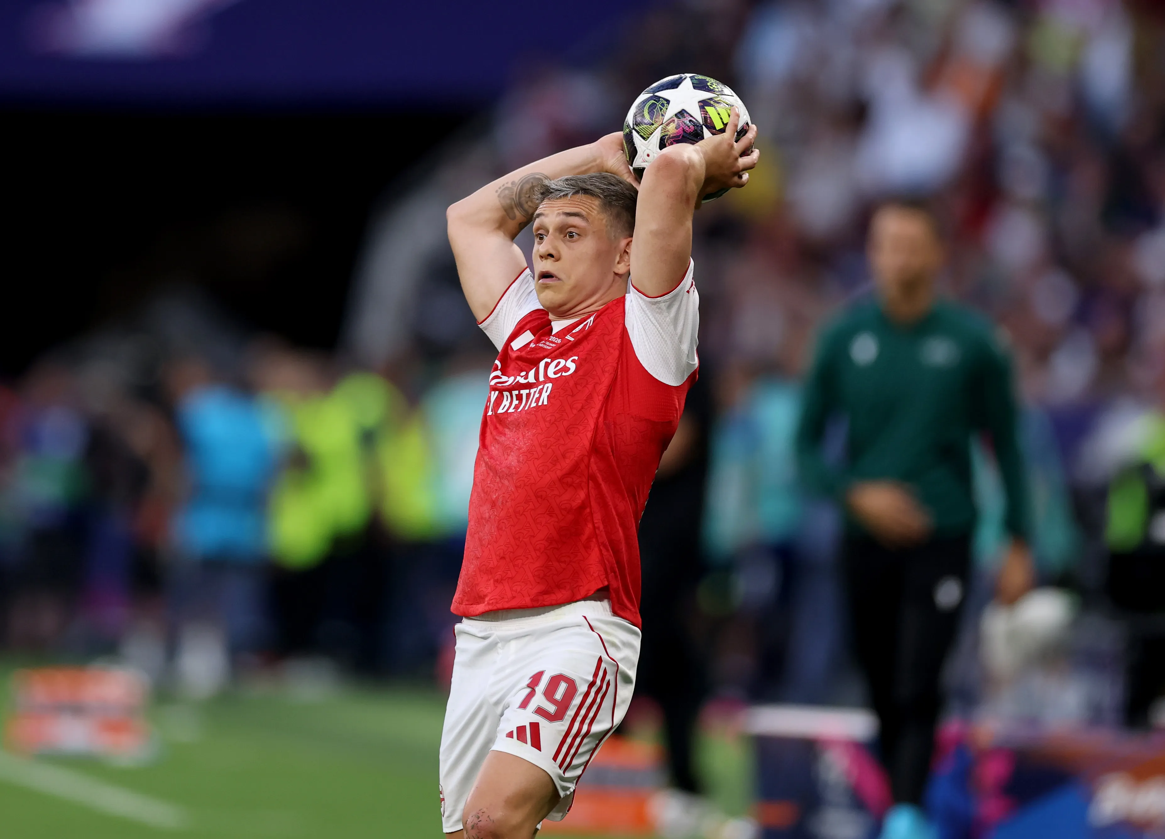 Leandro Trossard é alvo do Besiktas. (Photo by Carl Recine/Getty Images)