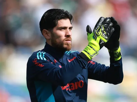 Agustín Rossi negocia renovação no Flamengo