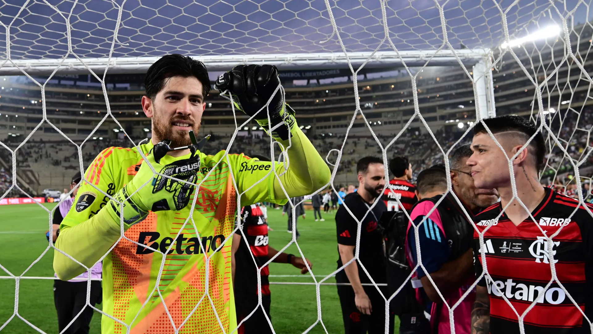 Agustín Rossi comemora título da Libertadores 2025