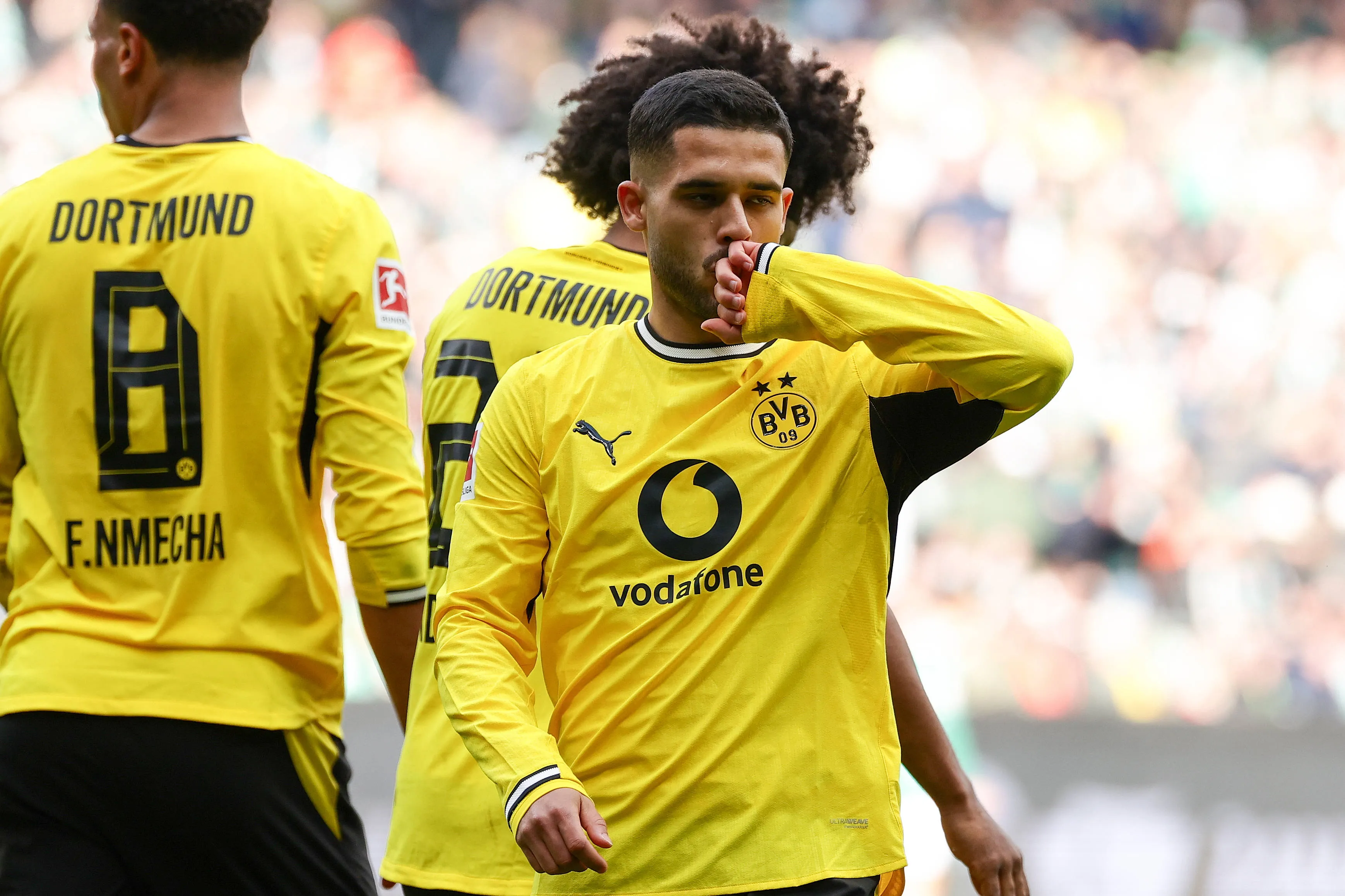 Yan Couto, do Dortmund, fechou acordo inicial com Como 1907. Foto: IMAGO / HMB-Media