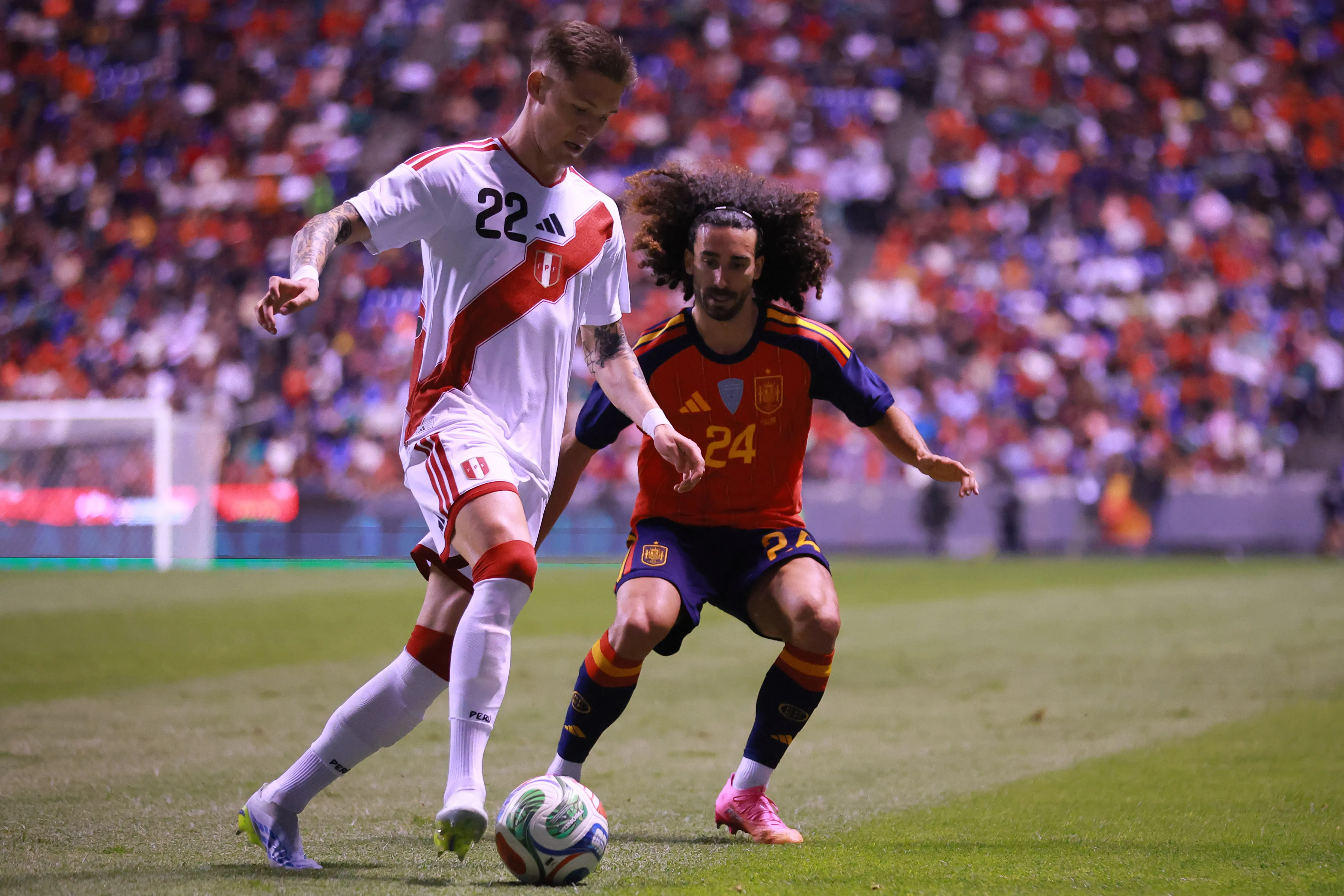 Ccurella em amistoso contra o Peru. Foto: Manuel Velasquez/Getty Images