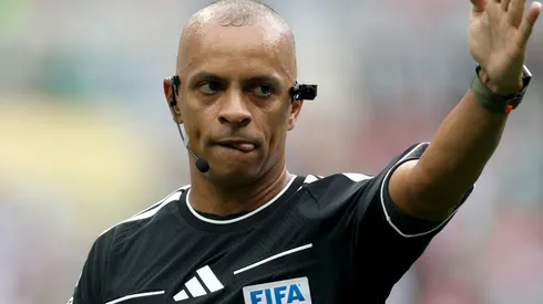 Wilton Pereira Sampaio, árbitro brasileiro. (Photo by Carl Recine/Getty Images)