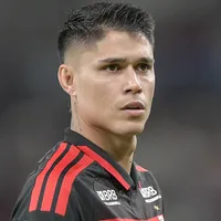 Luiz Araújo quer trocar o Flamengo pelo Al-Sadd