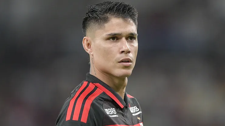 Luiz Araújo em campo pelo Flamengo. Foto: Thiago Ribeiro/AGIF