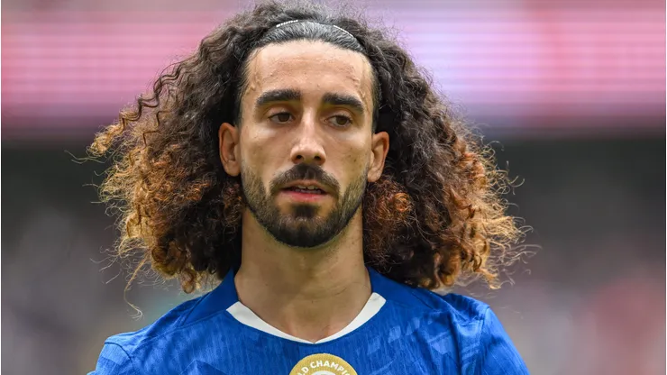 Cucurella, em ação, pelo Chelsea. Foto: IMAGO / Focus Images
