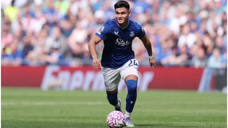 Charly Alcaraz durante partida do Everton pela Premier League. Foto: Michael Regan/Getty Images