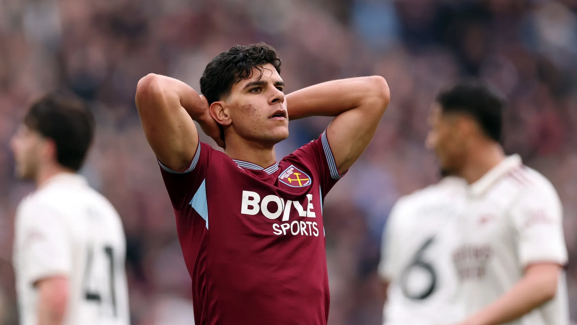 Mateus Fernandes em jogo do West Ham
