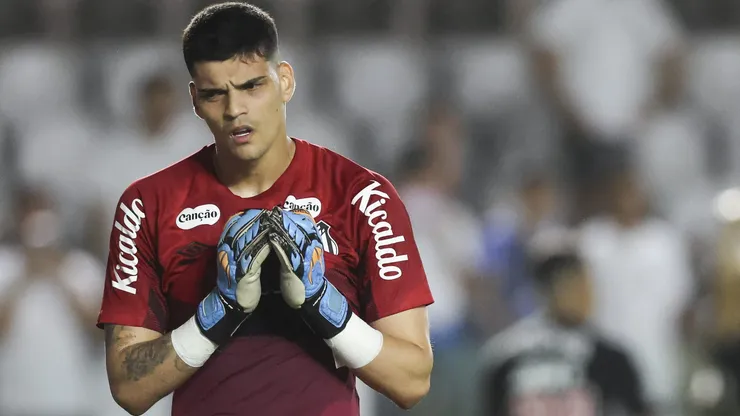 Santos pode negociar Gabriel Brazão com a Fiorentina por valor abaixo da multa. (Foto: Alexandre Schneider/Getty Images)