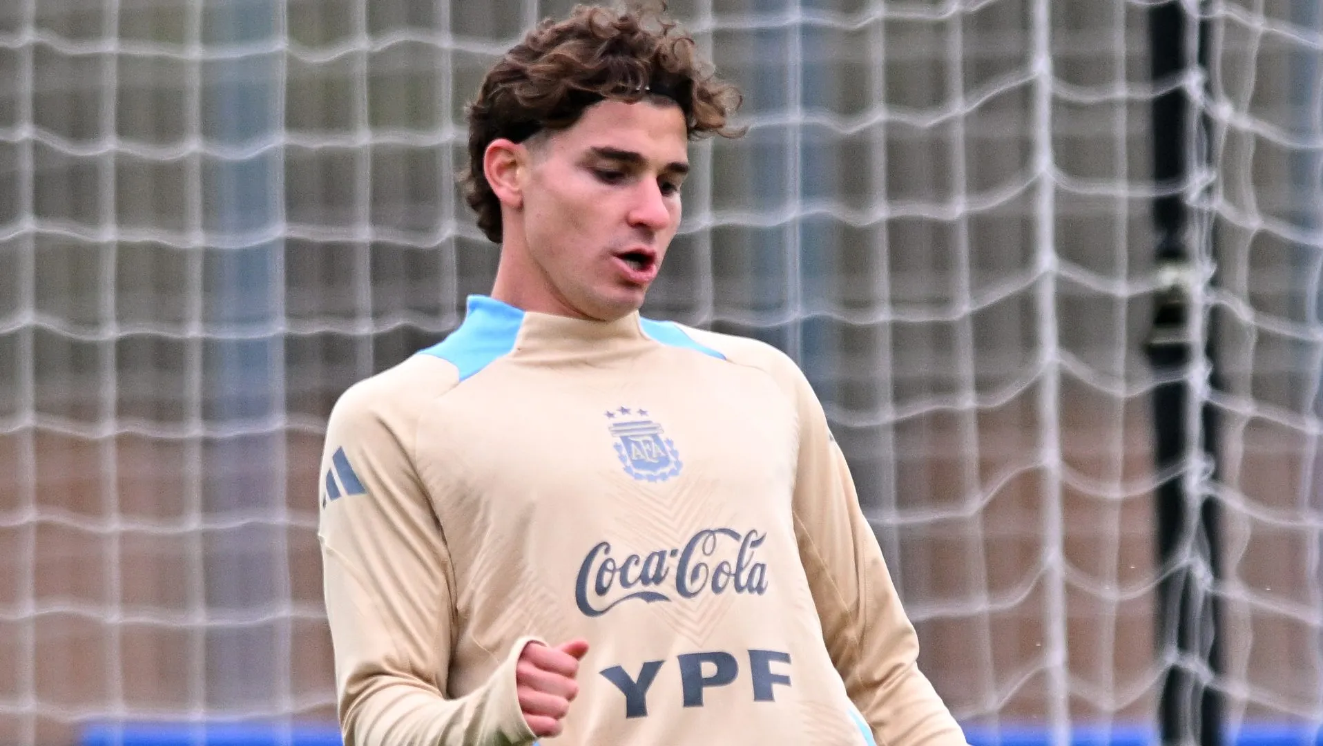 Julián Álvarez em treino da Argentina