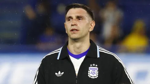 Dibu Martínez preocupa Seleção Argentina. Foto: Marcos Brindicci/Getty Images