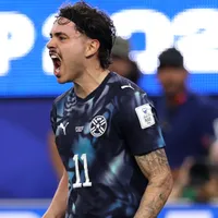 Mauricio marca pela Seleção do Paraguai na Copa
