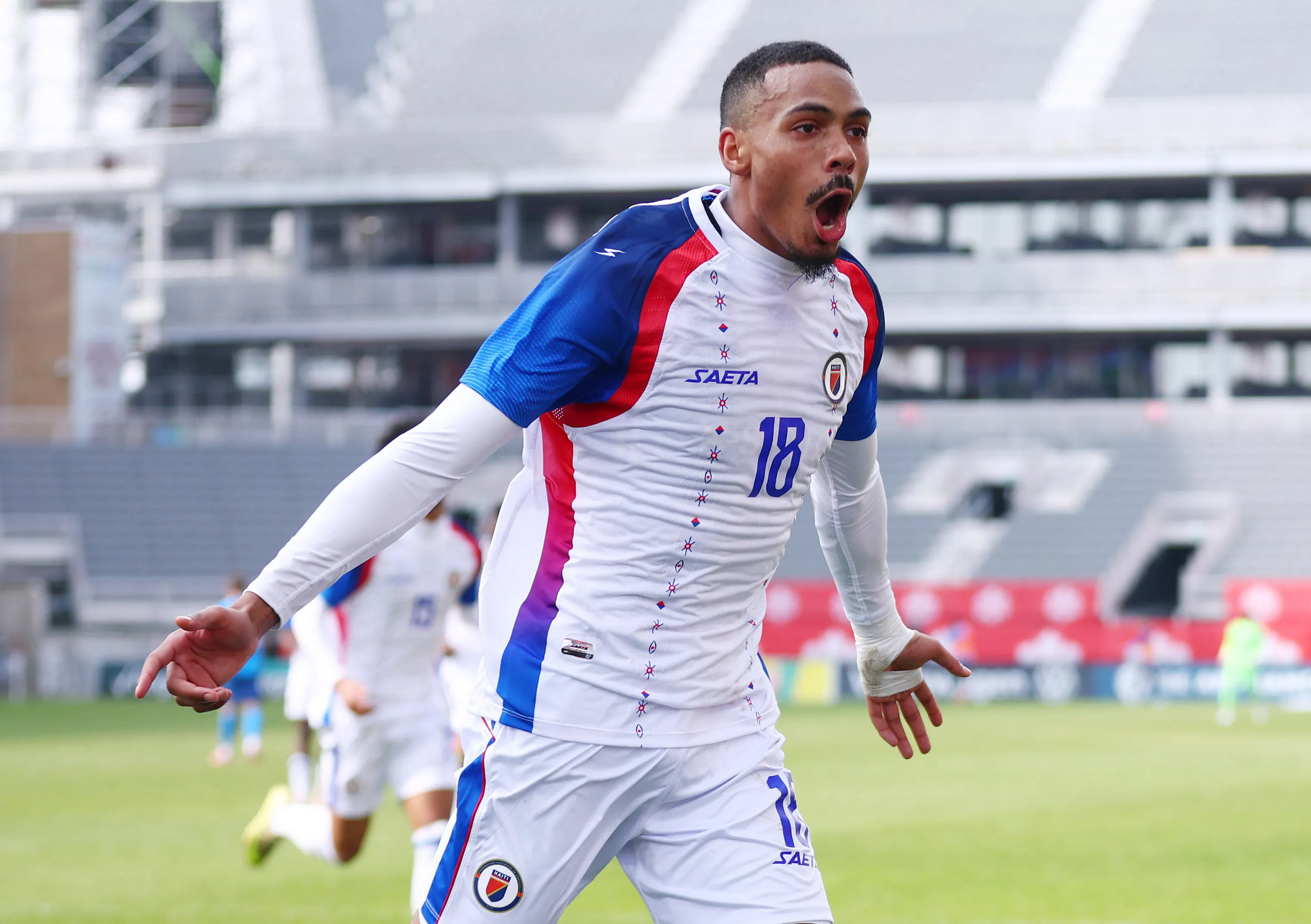 Isidor em campo pelo Haiti (Foto: Vaughn Ridley/Getty Images)
