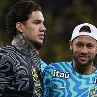 Neymar fica no banco do Brasil na estreia da Copa
