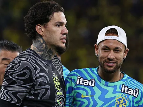 Neymar fica no banco do Brasil na estreia da Copa
