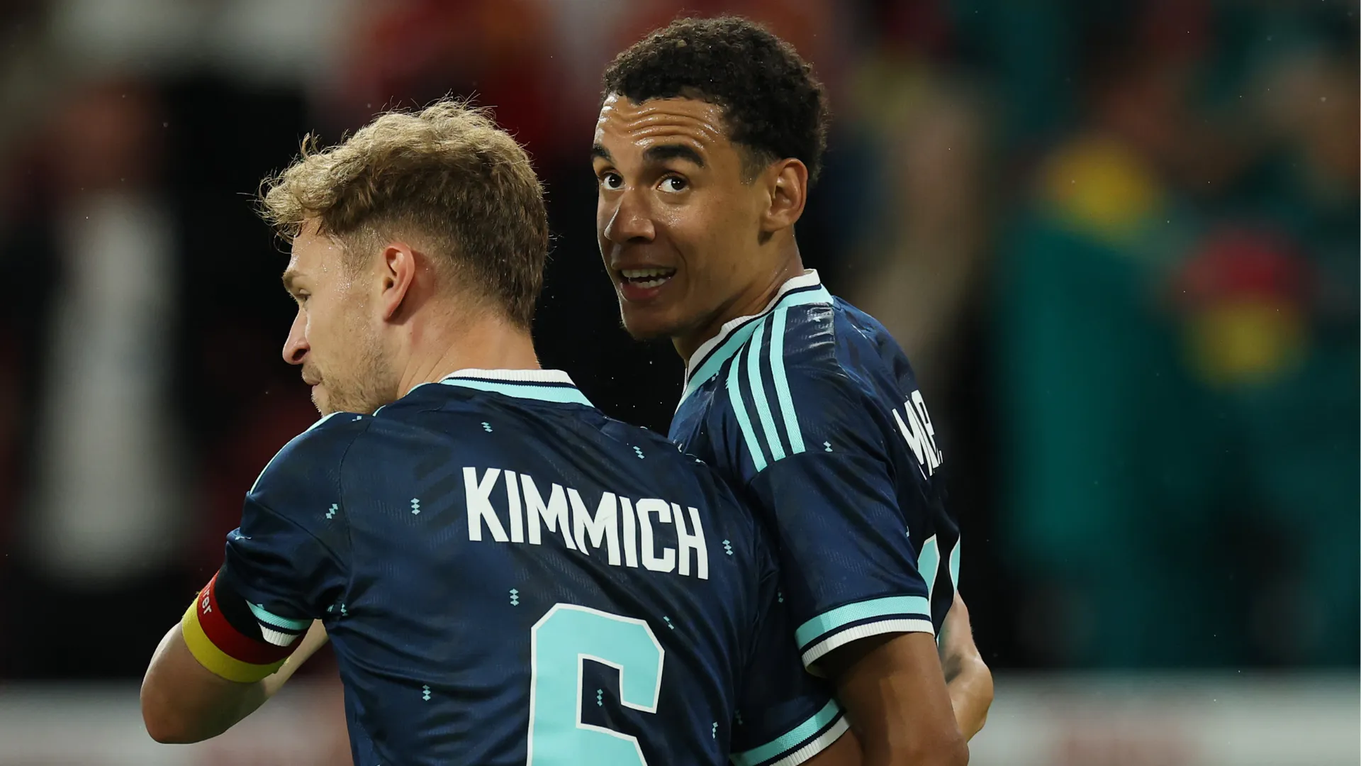 Kimmich ao lado de Musiala