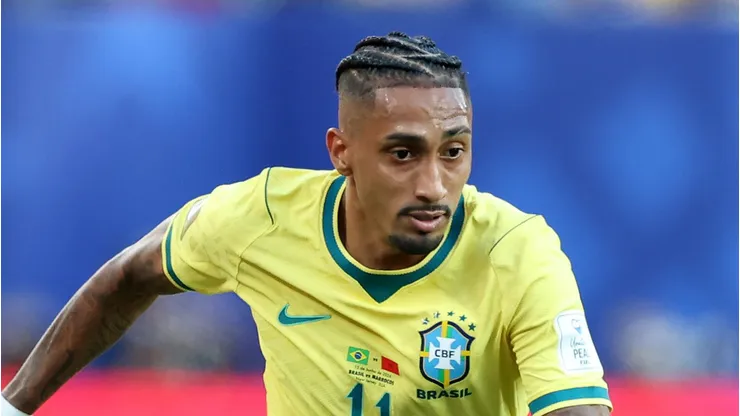 Raphinha decide permanecer no Barcelona. Foto: Dan Mullan/Getty Images