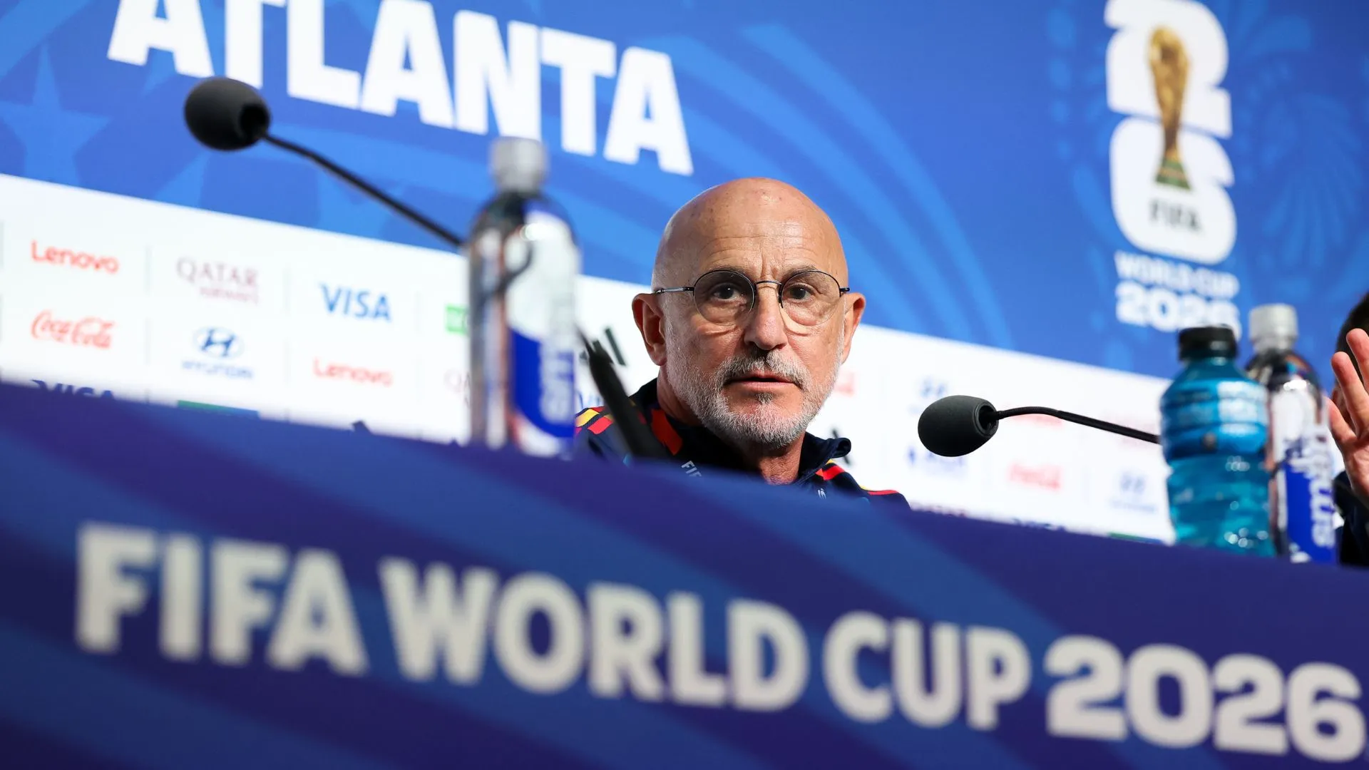Luis de la Fuente, técnico da Espanha (foto: Florencia Tan Jun/Getty Images)