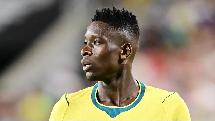Luiz Henrique coloca Inglaterra à frente do Flamengo. Foto: Julio Aguilar/Getty Images