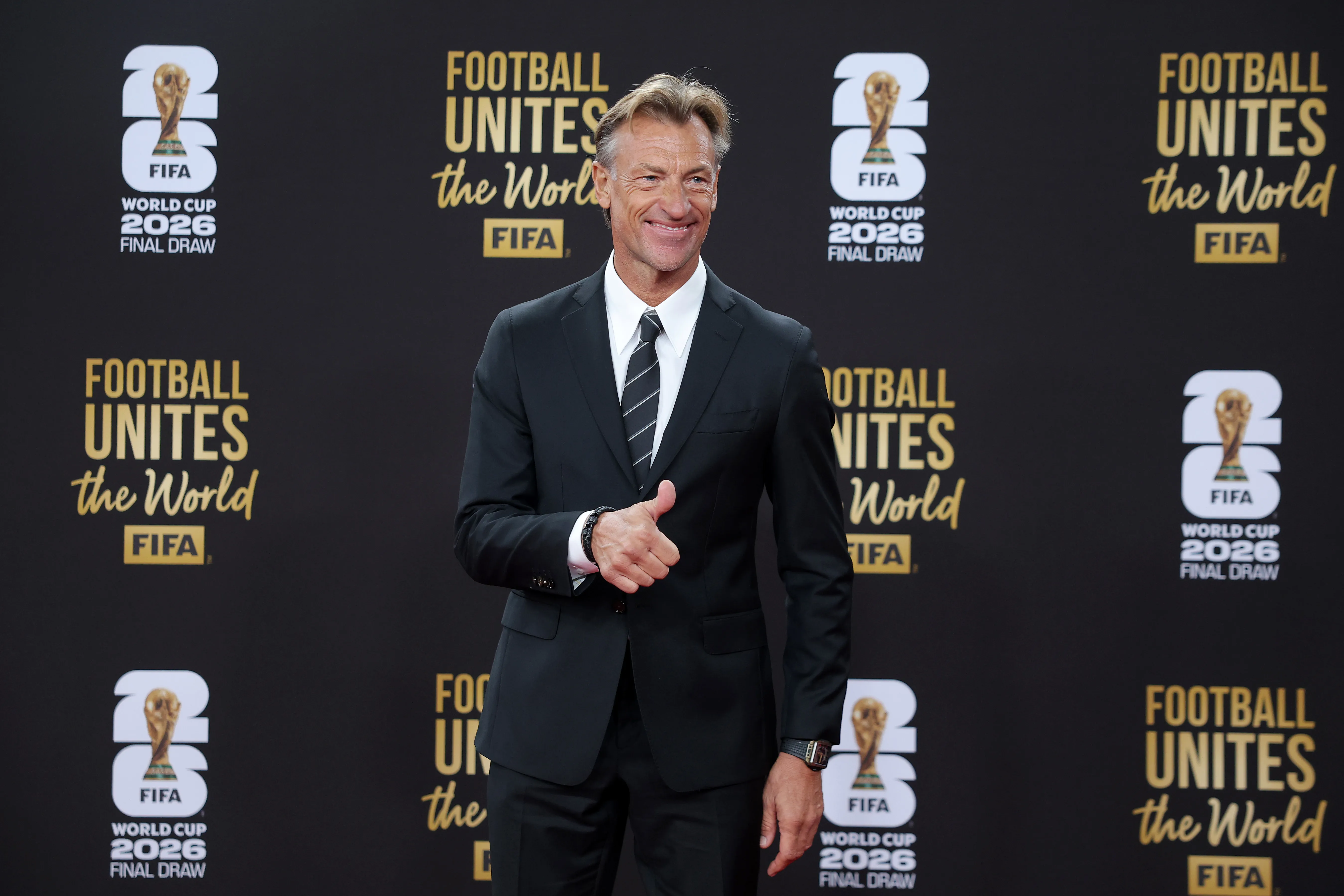 Hervé Renanrd durante ceremonia da FIFA.  (Photo by Kevin Dietsch/Getty Images)