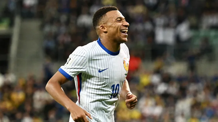O atacante Mbappé em jogo da França (Mateusz Slodkowski/Getty Images)