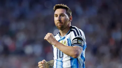 Lionel Messi marca pela Argentina. (Foto: Todd Kirkland/Getty Images)