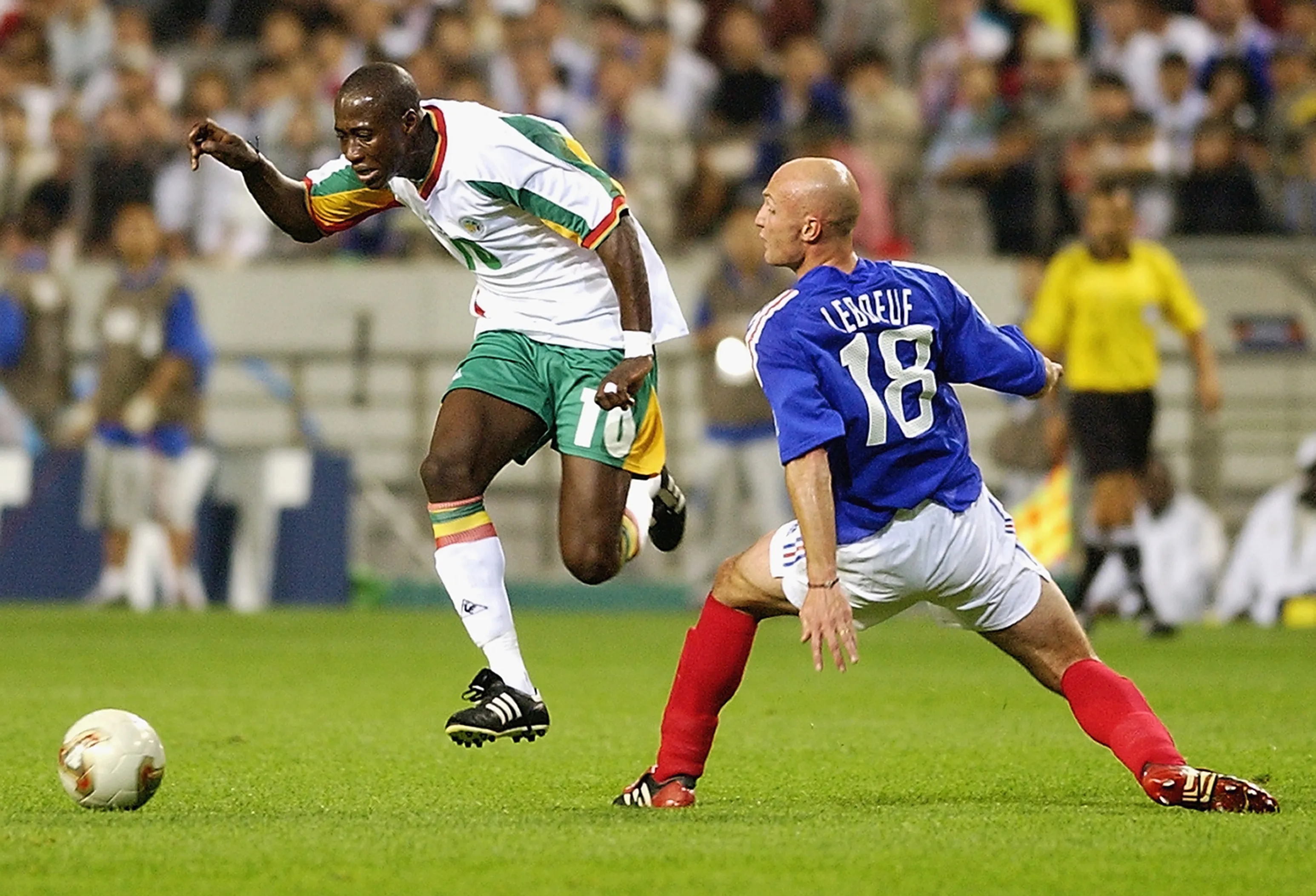 França x Senegal na Copa do Mundo de 2002 (Foto: Shaun Botterill/Getty Images)